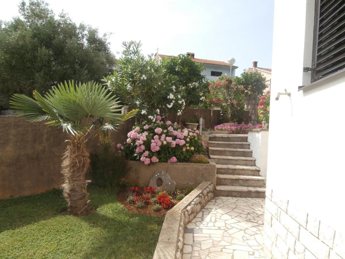Apartments Mira Krk Крк Экстерьер фото