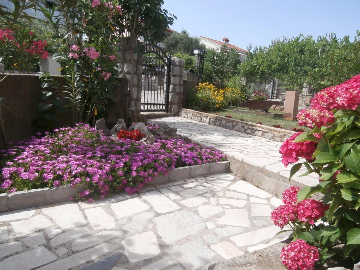 Apartments Mira Krk Крк Экстерьер фото