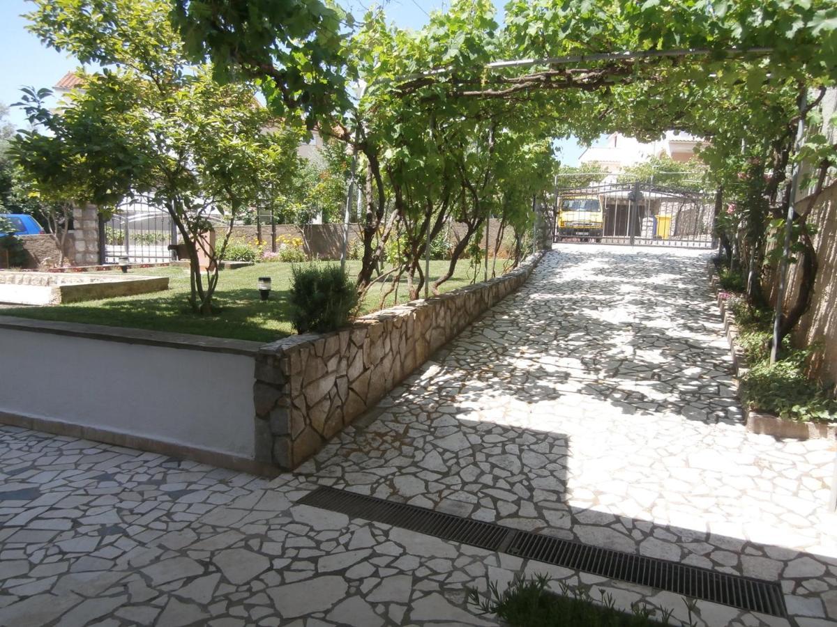 Apartments Mira Krk Крк Экстерьер фото
