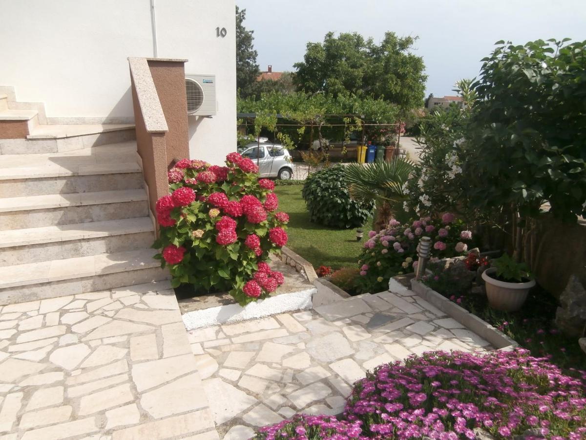 Apartments Mira Krk Крк Экстерьер фото