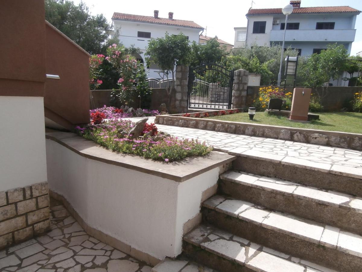 Apartments Mira Krk Крк Экстерьер фото