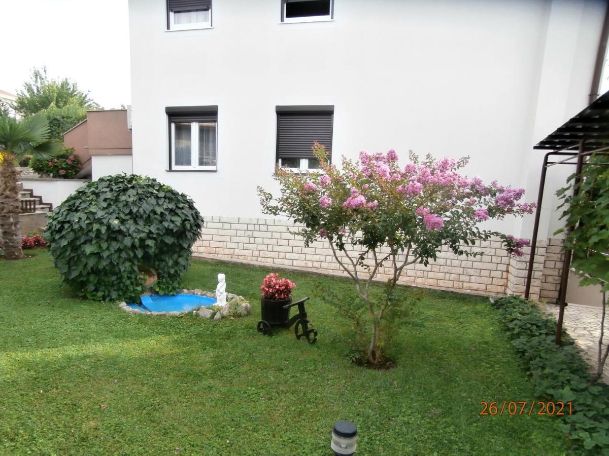 Apartments Mira Krk Крк Экстерьер фото