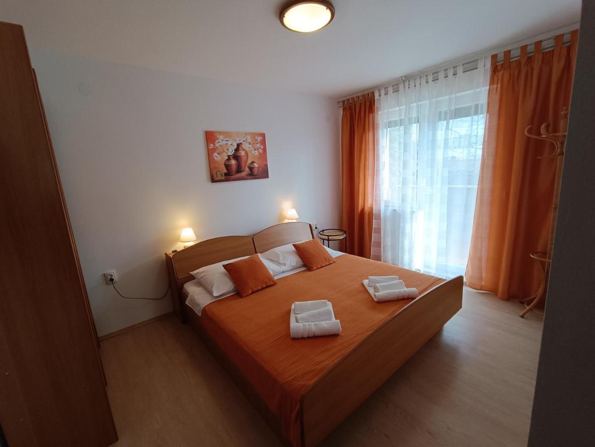 Apartments Mira Krk Крк Экстерьер фото