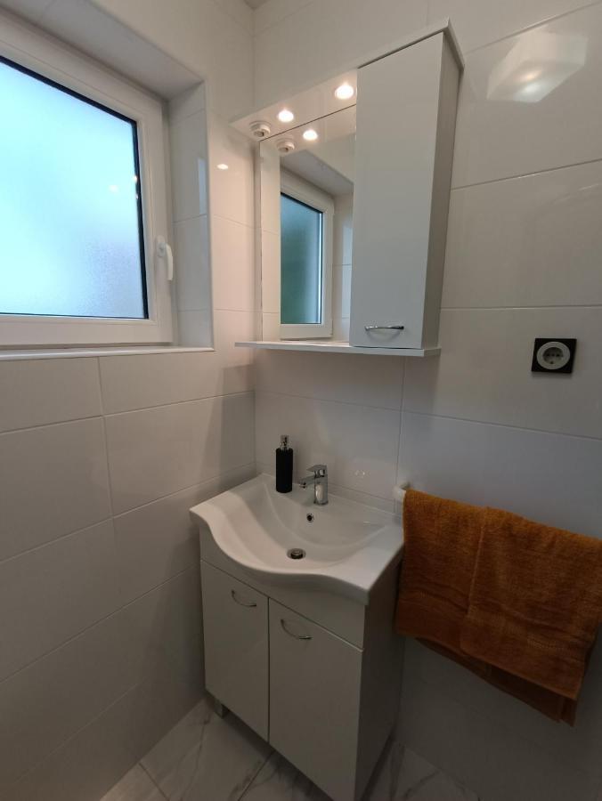 Apartments Mira Krk Крк Экстерьер фото