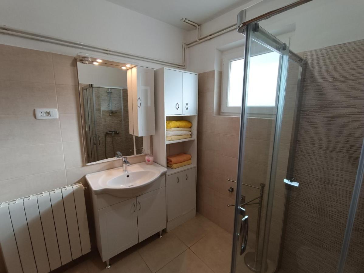 Apartments Mira Krk Крк Экстерьер фото