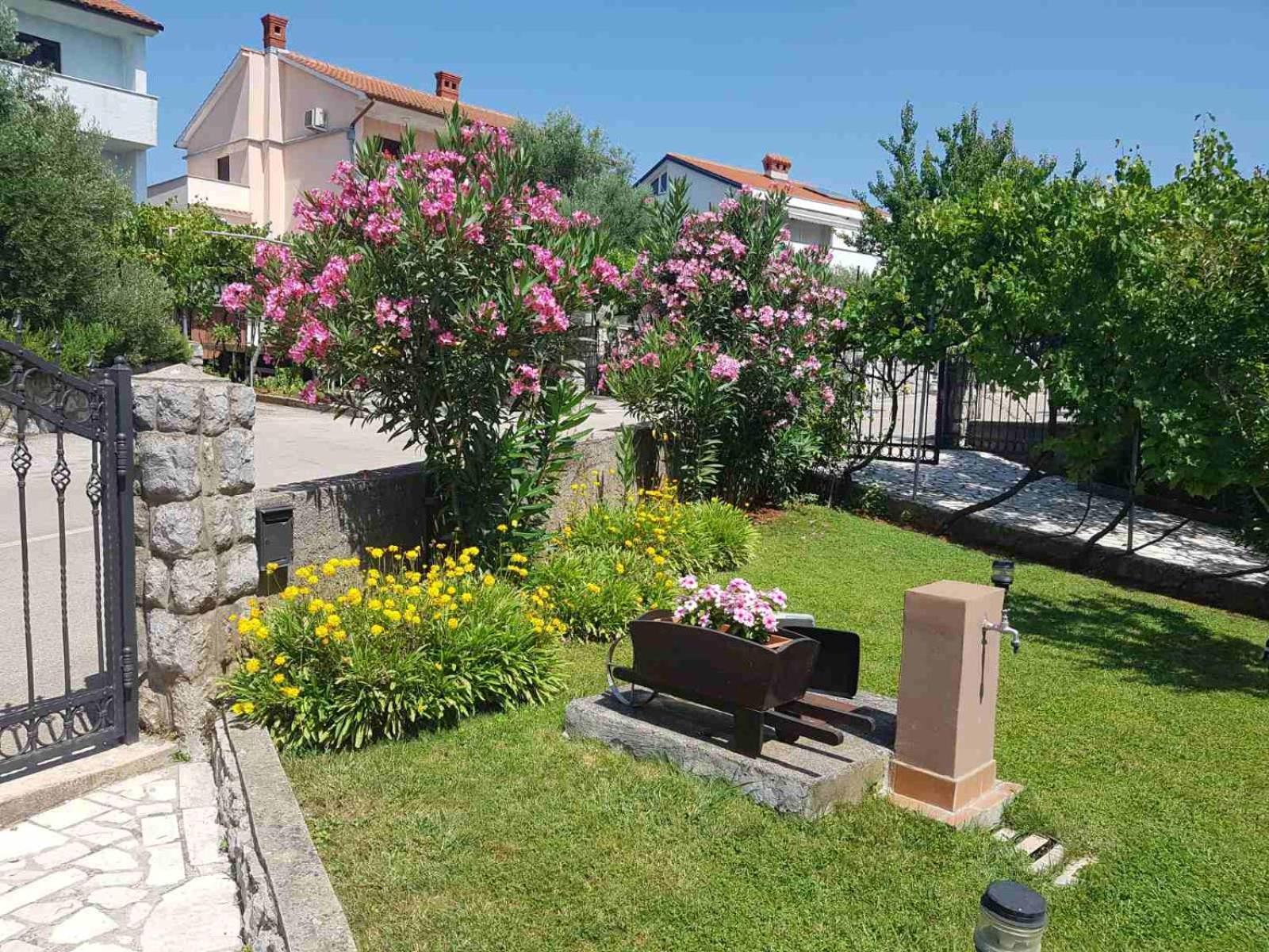 Apartments Mira Krk Крк Экстерьер фото